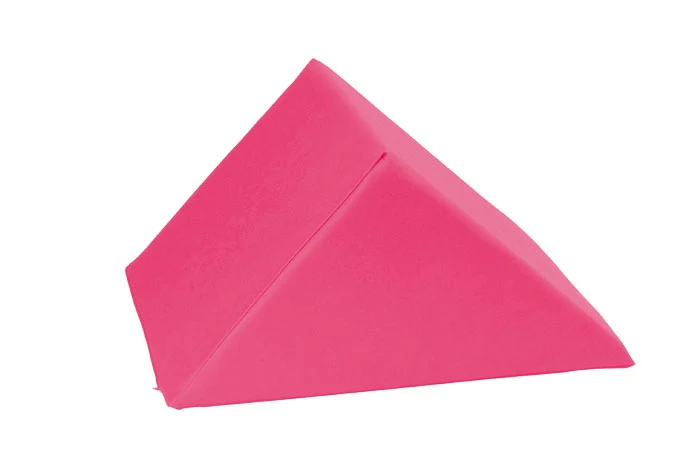 Cojín triangular grande