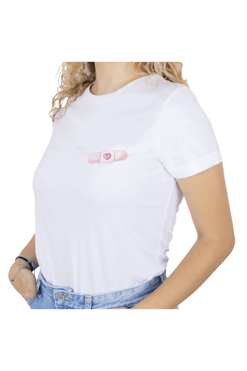 Camiseta blanca mujer - tirita @elartedecuidar_